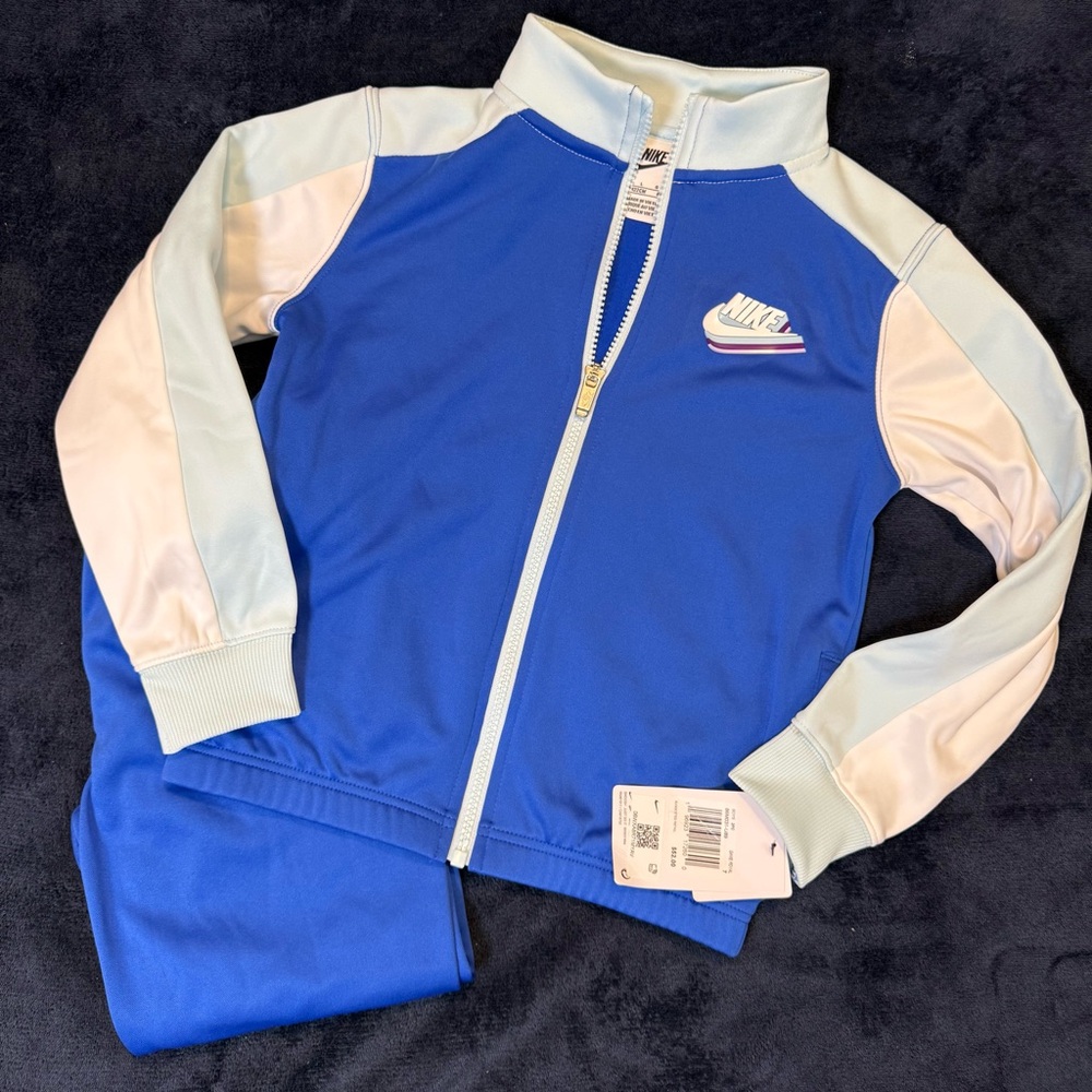 Nike Royal Blue and White Athletic Set - Picture 8 of 10